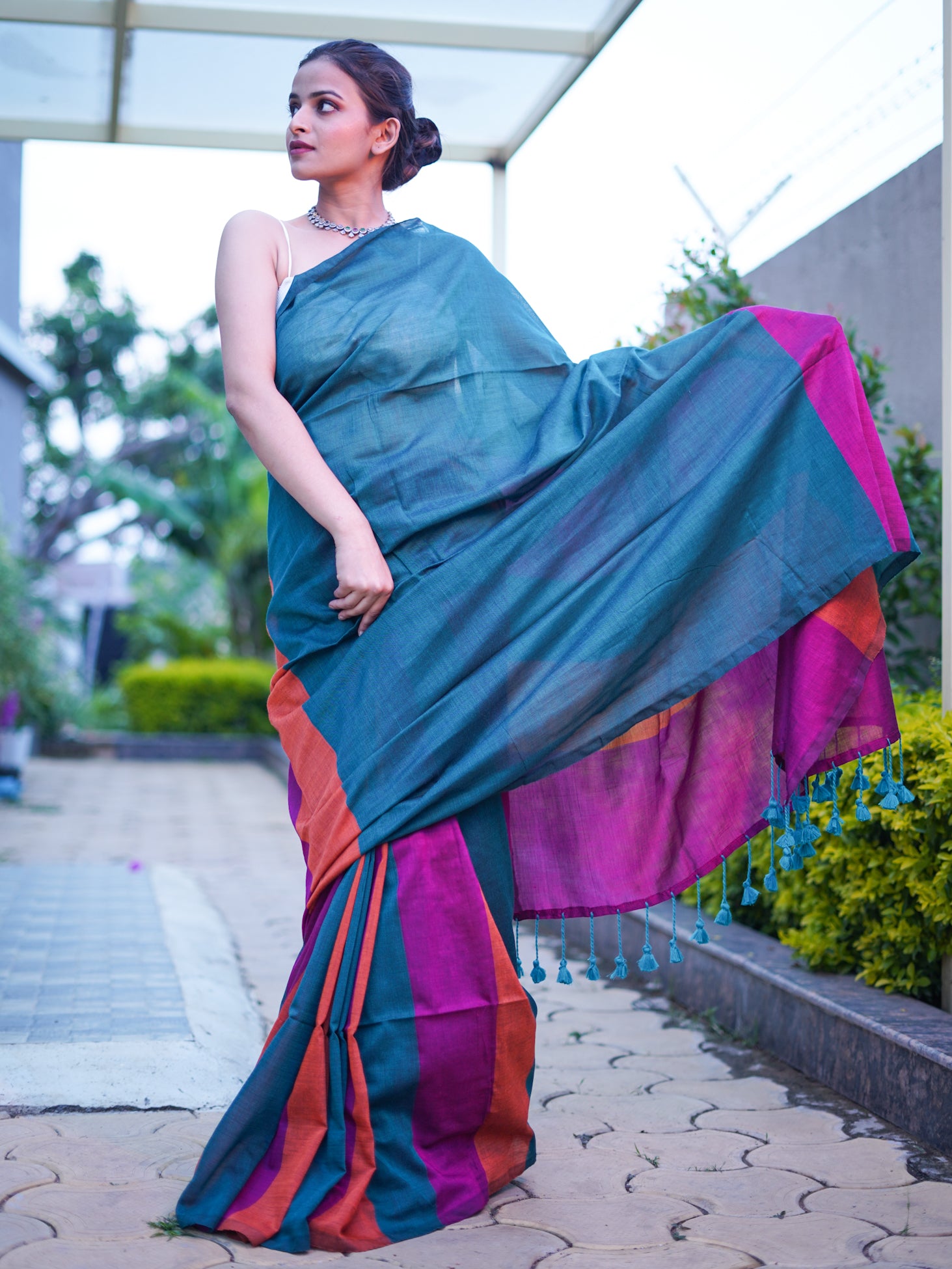 Gerbera Handloom Saree 2